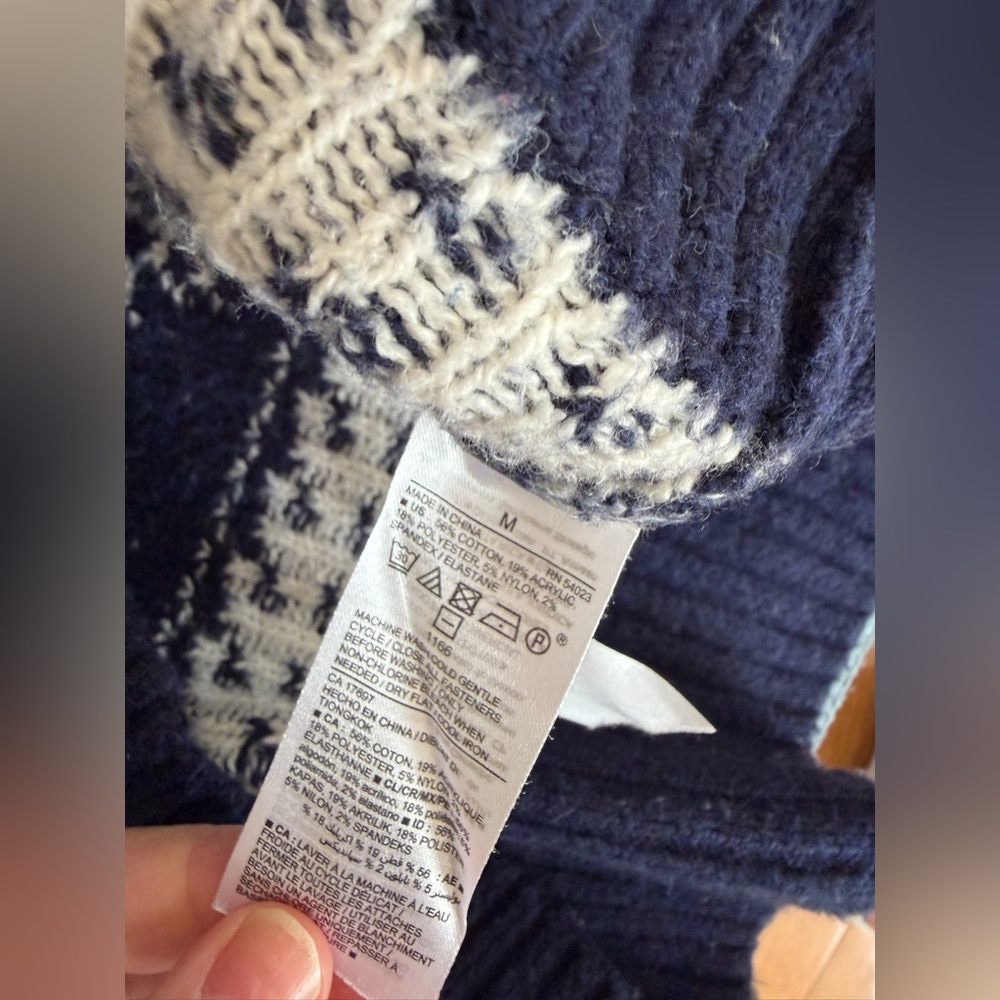 Old Navy Chunky Fair Isle Cardigan Navy & White Button Front Cozy Sweater - Picture 6 of 6